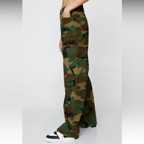 Camo Print Pocket Cargo Pants - Picture 4 of 4